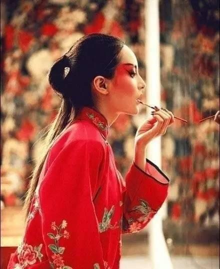 早安古风美图160205：一笔胭脂染了你美丽的容颜
