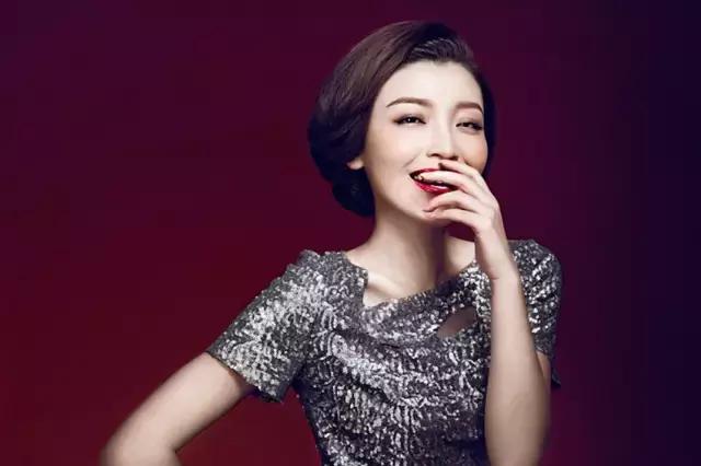 晚安美图161110：有大女人素质，有小女人情怀