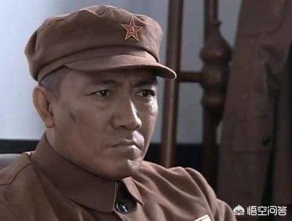 有人说丁伟的战略意识超越了战友李云龙那他为什么只能是少将军衔呢