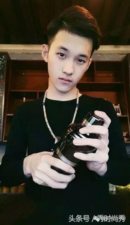 脸大的男生适合什么发型头型男生短发两边剪
