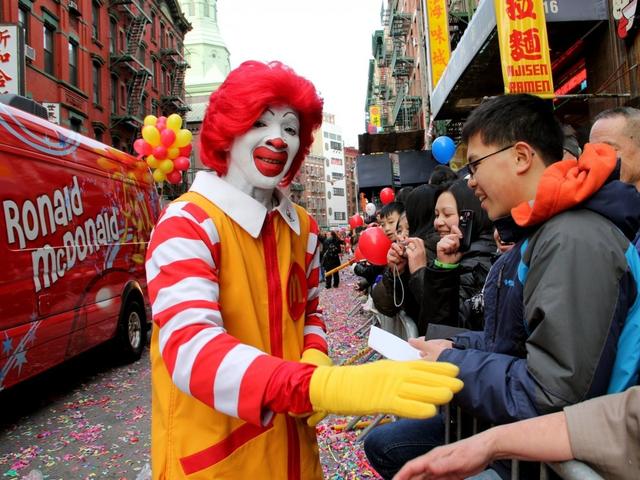 11人买彩票中大奖改变人生，结果却是悲剧人生