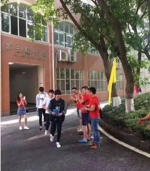 有关高考的奇葩新闻大全，哦，是段子！