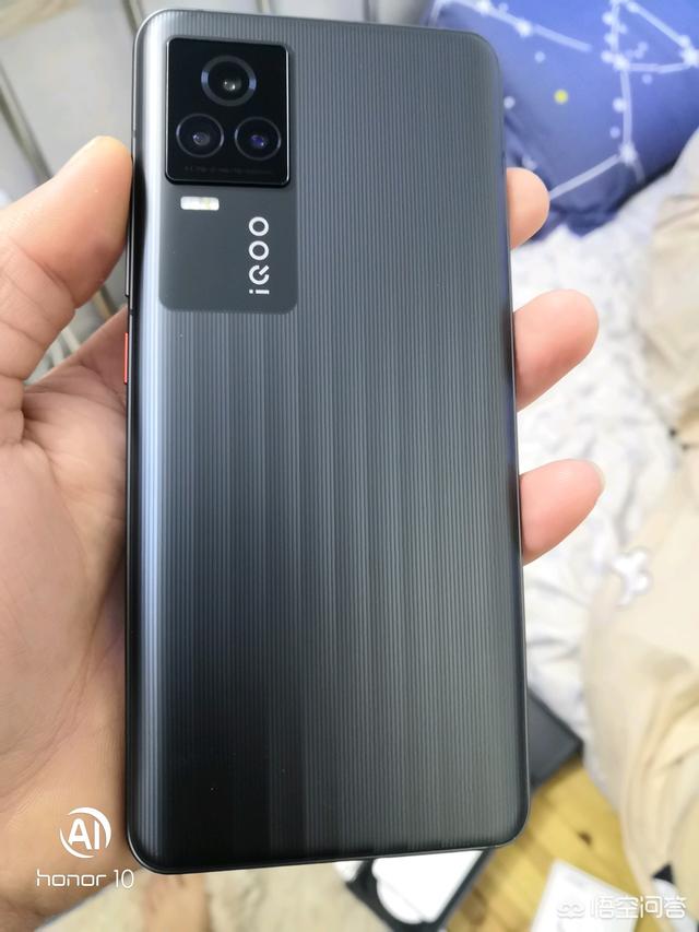 vivoiq007和苹果11promax哪一个好性价比高