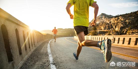 冬季跑步与黄帝内经养生，过了四十岁的男人每天跑步五公里科学吗