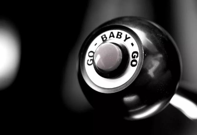 早安美图171026：感动代替不了感情，念旧也回不到曾经