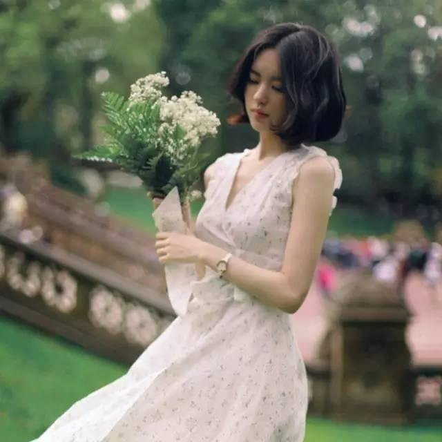 晚安好句子171026：时间是个无赖，总喜欢毁掉期待