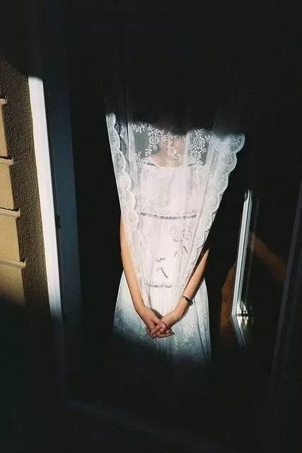 晚安句子180115：你仍是我的软肋，却不再是我的盔甲