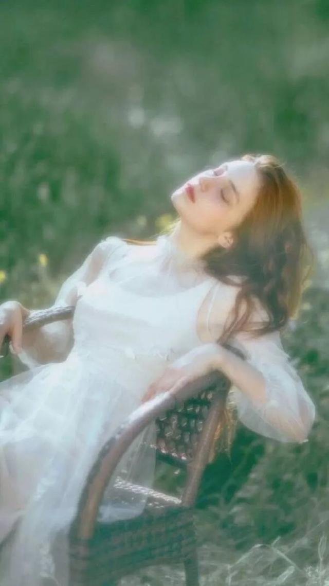 晚安短句子180303：你是经历了多少委屈，才有了那一身好脾气