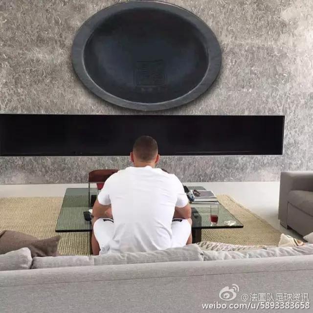 足坛段子1600612：本泽马和吉鲁的日常