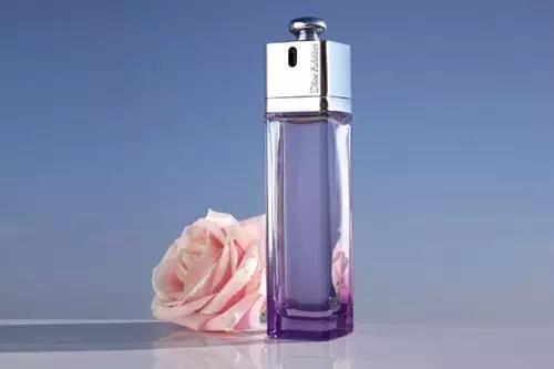 10大香水品牌的10个经典广告语