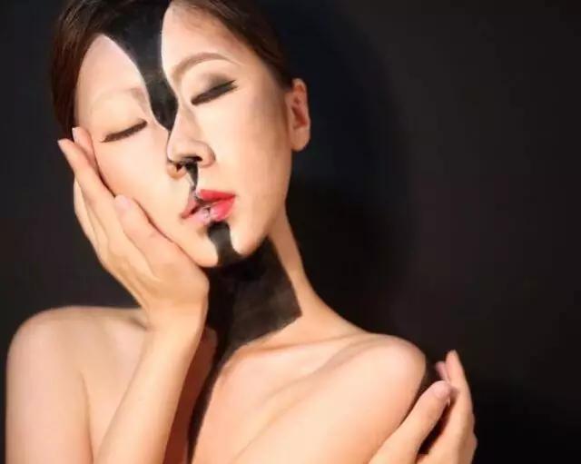 人体上进行彩绘，产生错乱的感觉！