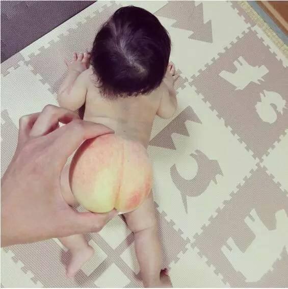 女儿怎么自拍，老爸就怎么cos....女儿内心是崩溃！