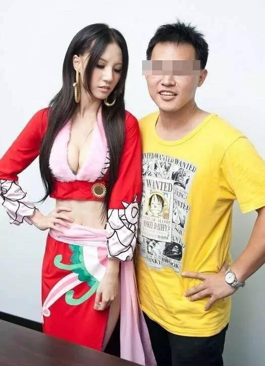 没女友更精彩！咦，怎么哭了呢？！