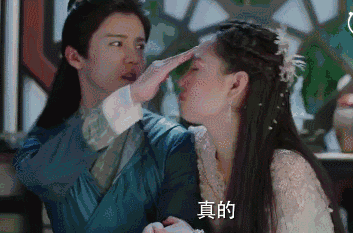 武汉大学的校花黄灿灿与吴倩相比哪个在娱乐圈内的发展更好一点呢
