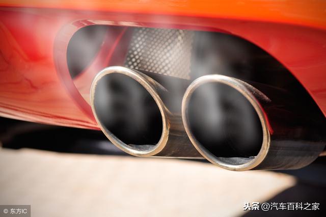 摸一下排气管很黑就能说明车辆积碳很多吗？该怎么判断？