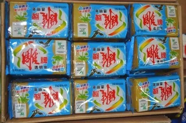 国际大品牌的月饼设计套路