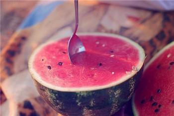 午安心语160920：一生一世一双人，半醉半醒半浮生