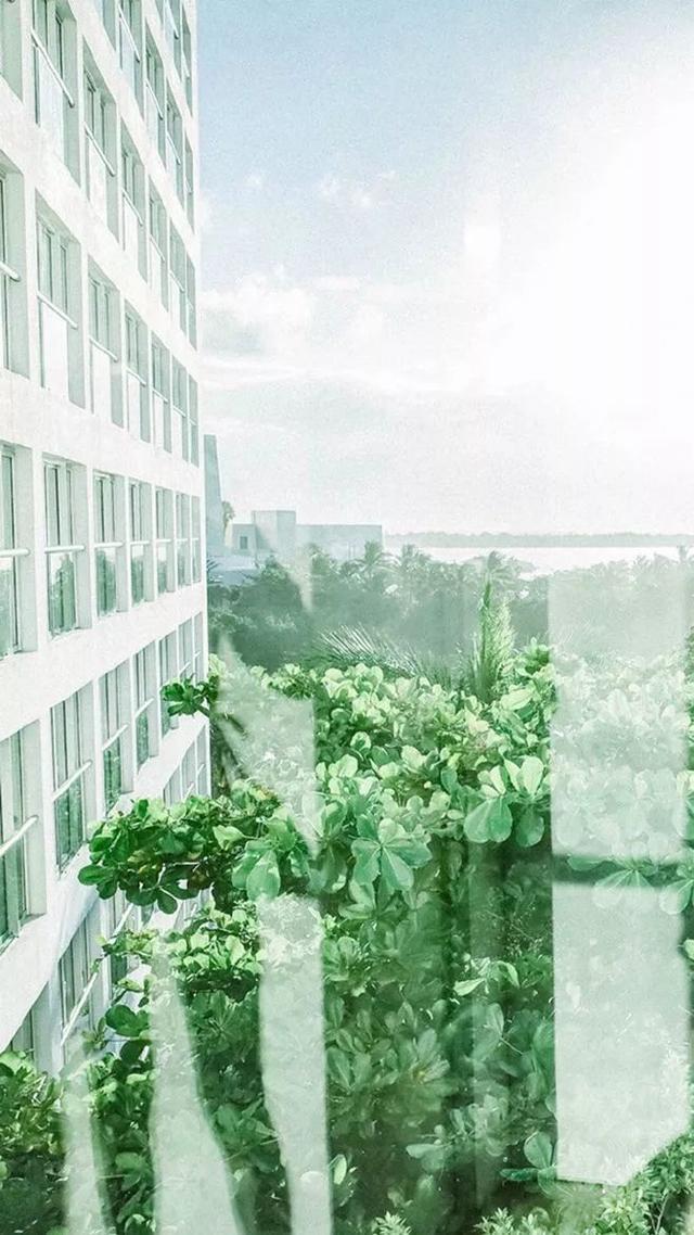 午安心语180328：活在这珍贵世间，太阳强烈，水波温柔