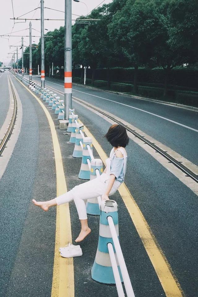 早安简短的句子180627：余生太短，别爱太晚