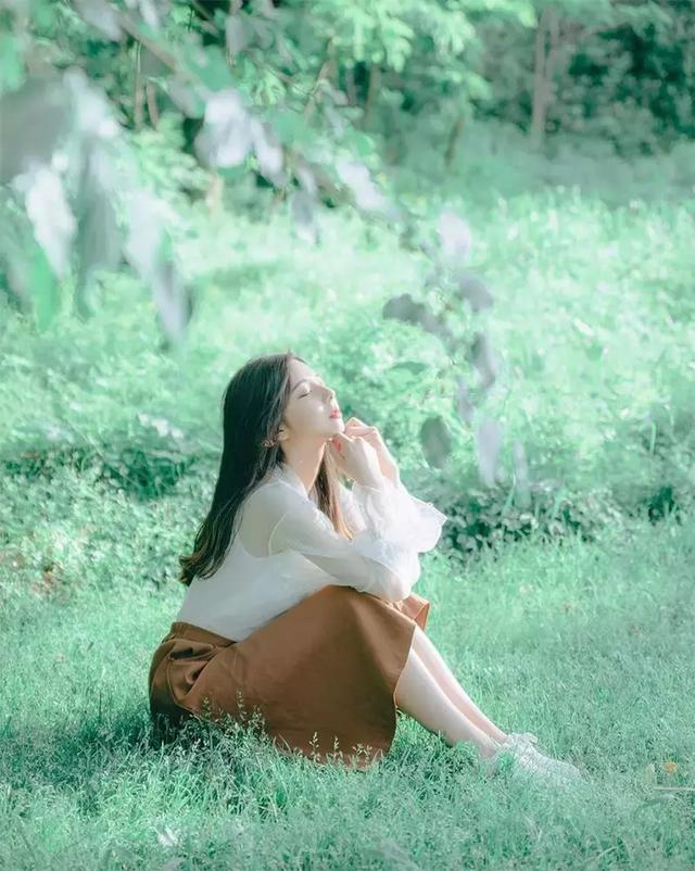 晚安情感句子180808：但愿春风知我意，将你吹入我梦里