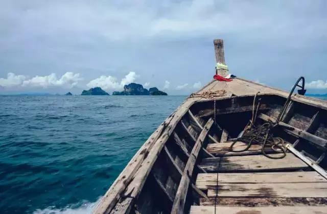 晚安的语录180809：太远容易疏远，太近容易情尽