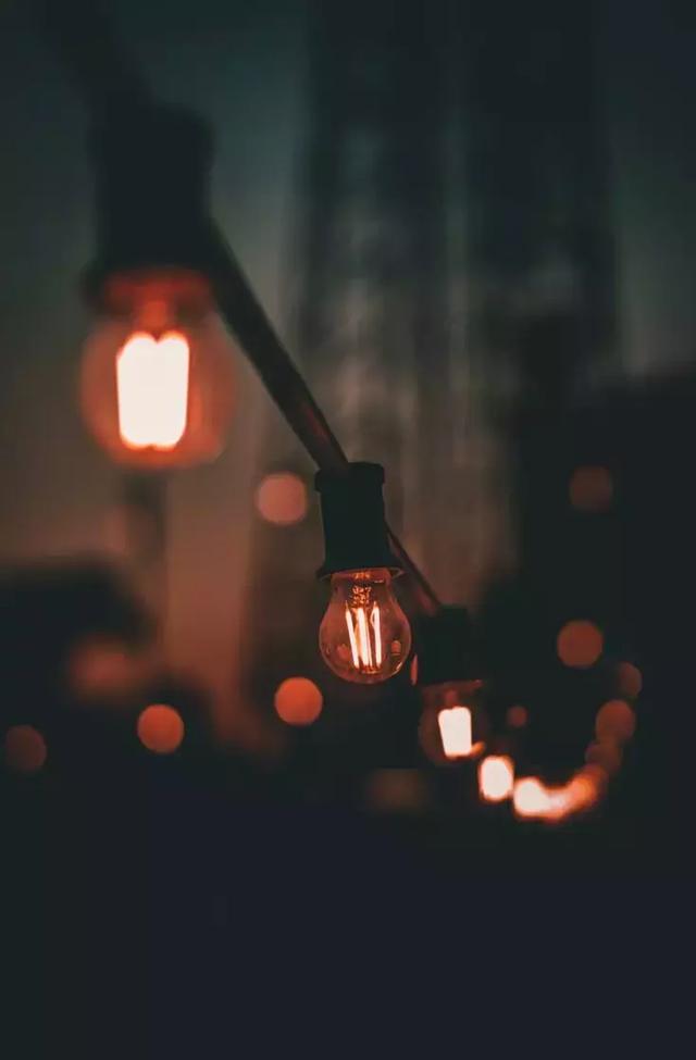 晚安语180922：安全感是尘埃落定的安稳，是不离不弃的笃信