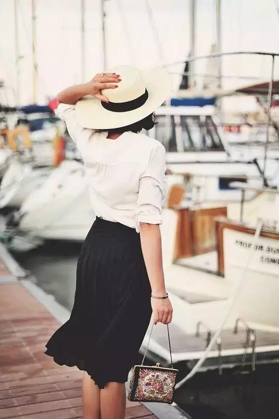 晚安经典句子180924：有些人可以期待，但不能依赖