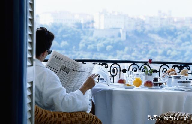 男人在家里最惬意的时间是什么时候