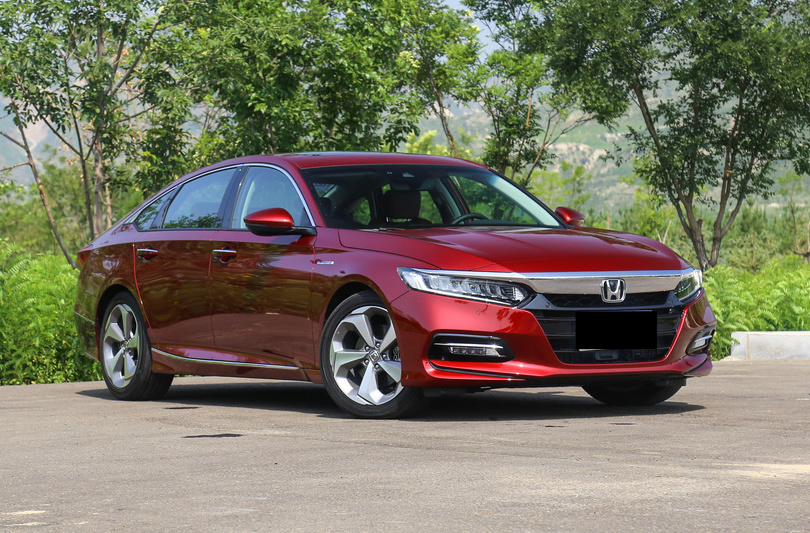 上半年合资中级车销量点评，雅阁超10万辆，天籁不及君威