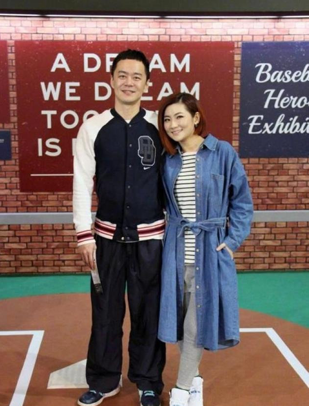 张承中尹馨分手相恋两年曾拒方求婚