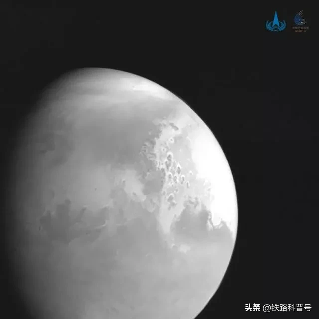 图像|首幅火星图像为什么不是红色的 是中国人第一次近距离拍摄的火星