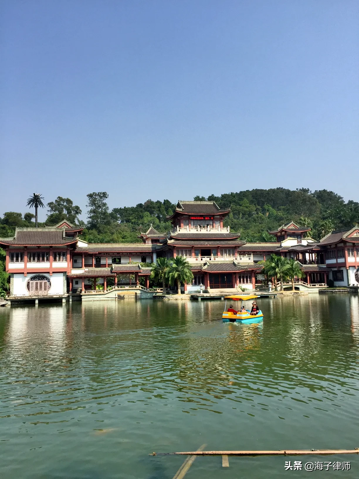 上万|广西青秀山上万人争烧头香 为何祈福也要赶早?