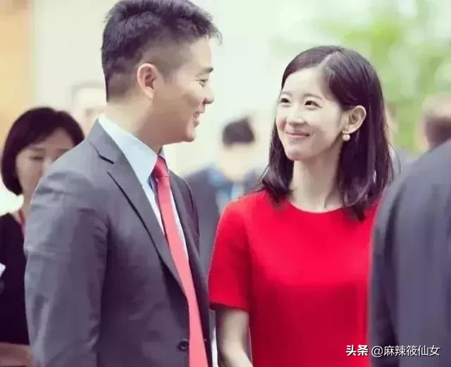 聚会|章泽天与好友聚会照曝光 越来越有老板娘那味儿了