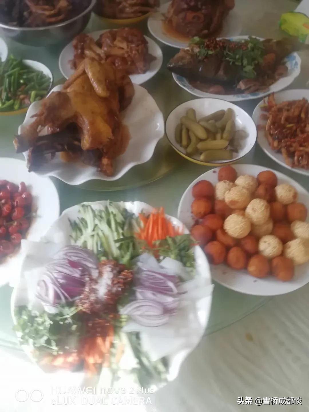 三顿|小伙一天吃三顿年夜饭 这样的年夜饭你们吃过吗？