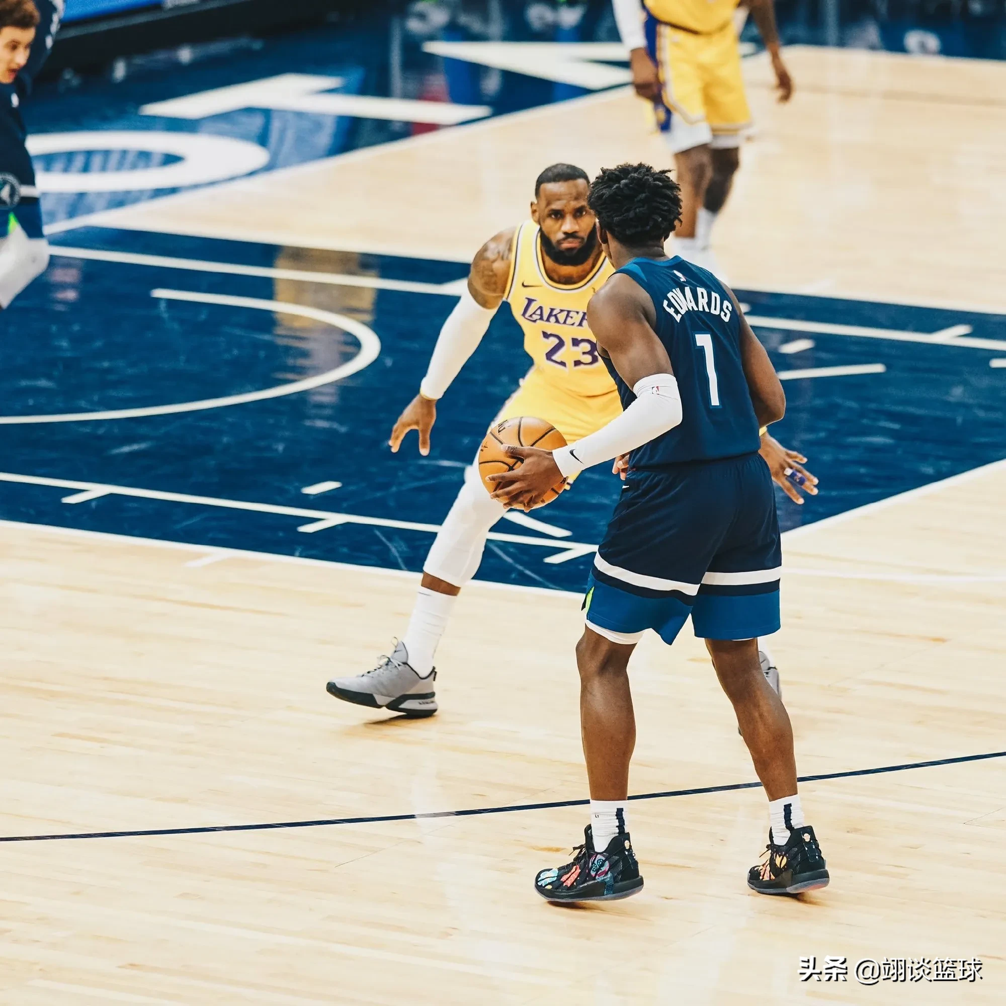 历史|詹姆斯得分上双历史第一位 历史第一人继续教育小老弟爱德华滋