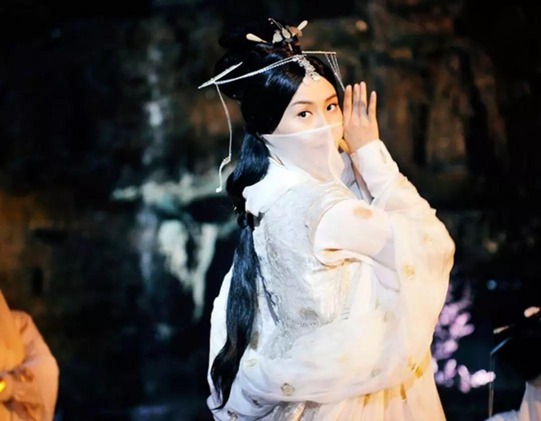 Princess Han Why did the princess of the Han Dynasty present beauties to the emperor ...