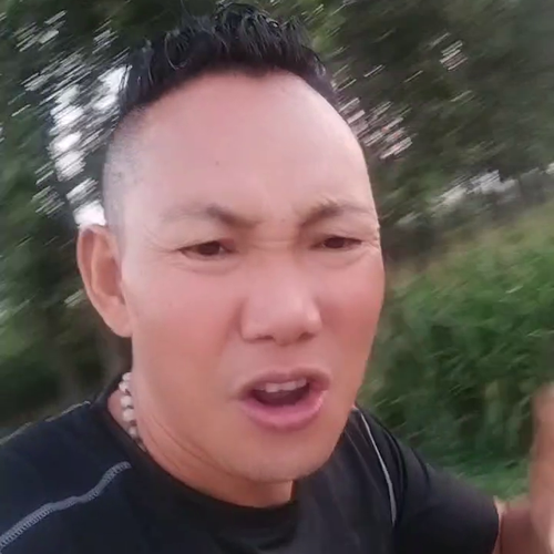 这顺口溜真不赖，就像喝酒就着菜，不说左不说右，咱说说六零七零后。这以前最穷不烦恼，偷过瓜胡乱跑，坑里...
