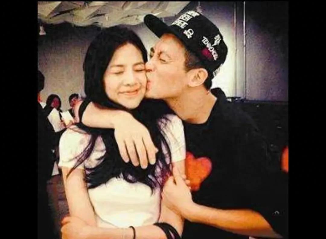 Photos of Edison Chen leaked out, and netizens said they were