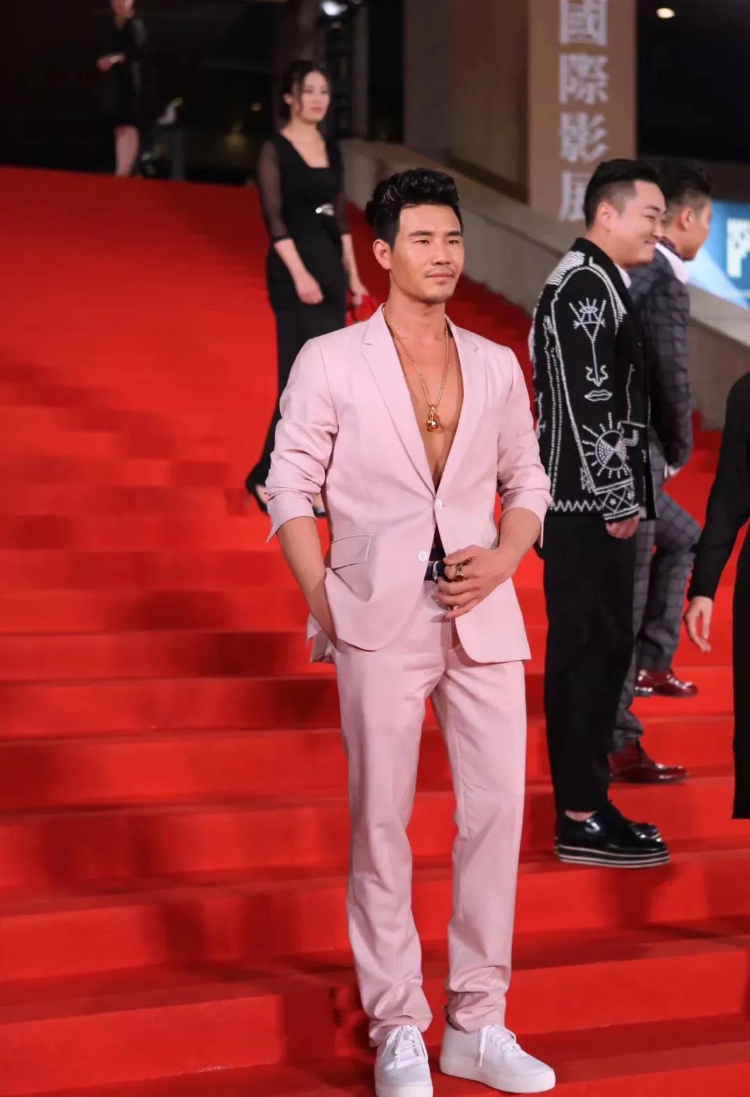 Xiaobing Zhang Ga's 15th year, Yingzi and Gazi reunited, Gazi became a