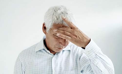 55岁男子，深夜脑梗昏迷！提醒：中老年人晚饭后，要避免3件事(2023年)