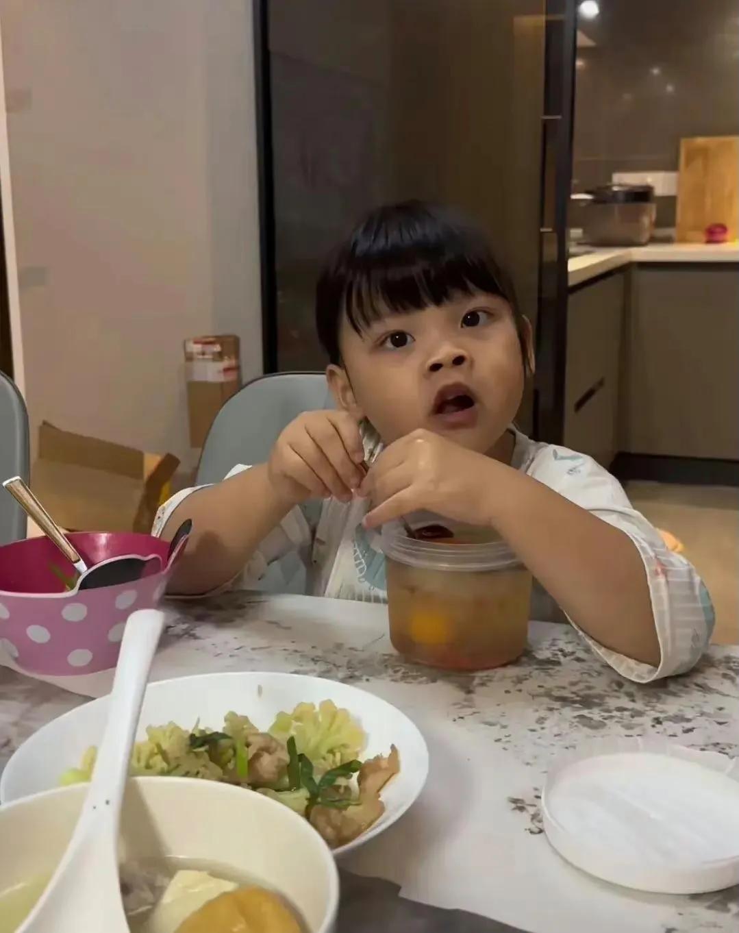 Han Anran shared her 4-year-old daughter's eating routine, and her ex ...