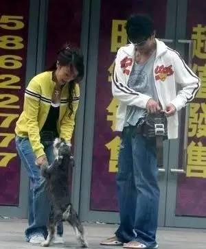 吴启华老婆石洋子:娱乐圈中的夫妻，你所知道的年龄相差最大的是哪一对？