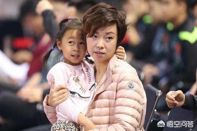伏明霞老公是谁简历:前世界冠军伏明霞、张怡宁和郭晶晶的现状如何