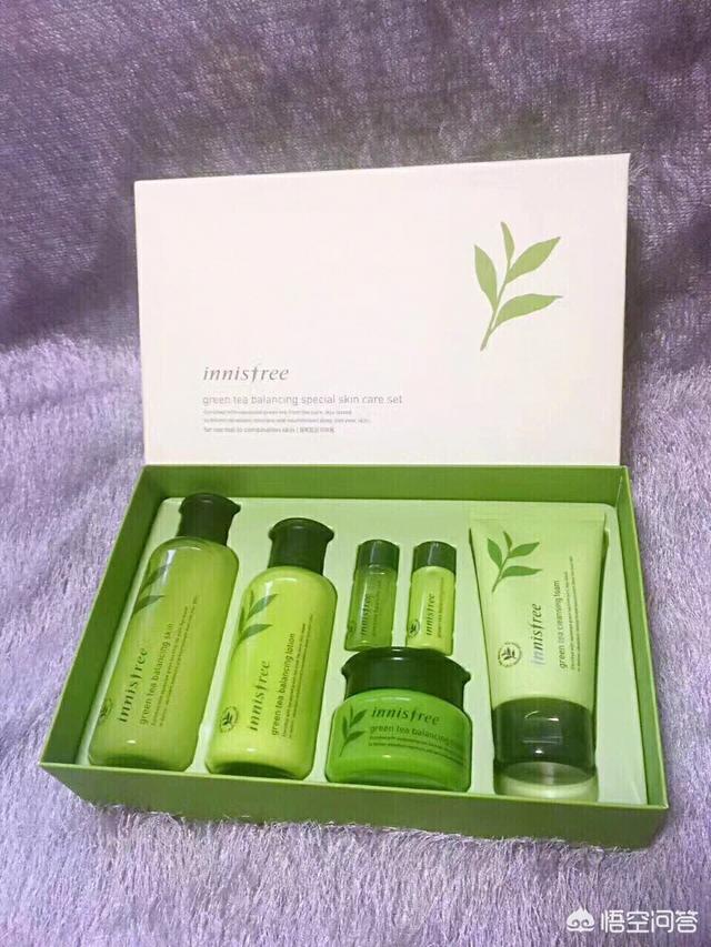 有哪些适合二十岁出头的小姑娘的护肤品套装？