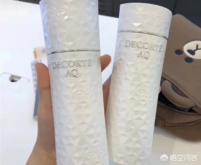 哪些美白补水的水乳套装好用？