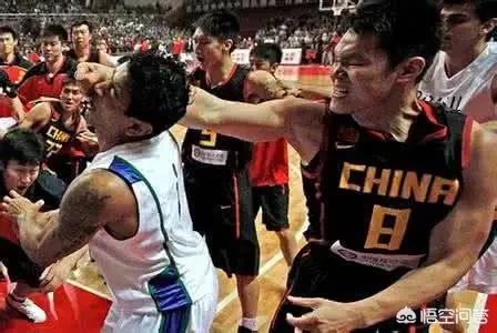曹格打架:你觉得大本钟华莱士在nba打架能排第几名？
