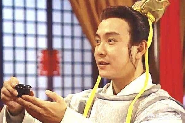 苑琼丹年轻:《僵尸道长》中杨飞云惨死狱中后为什么超度不了