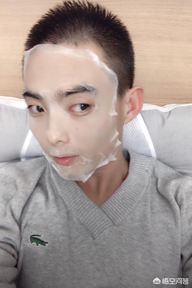 哪些表现说明女生喜欢你？男生应该怎么做？