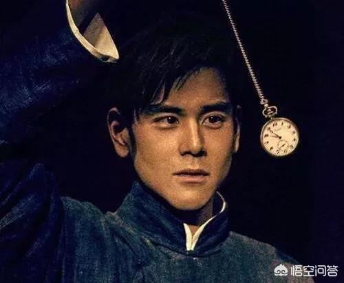 电影《邪不压正》主要讲的什么？中心思想是什么？