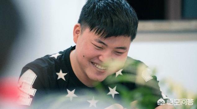 pdd老婆:pdd昨晚直播，收益千万，是成功人士吗？